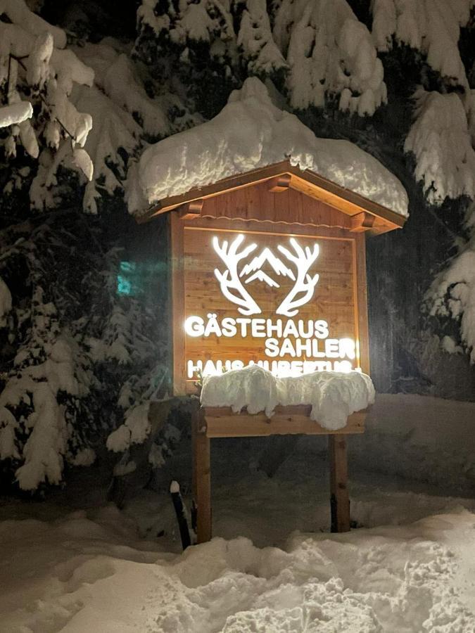 Haus Hubertus - Gaestehaus Sahler *