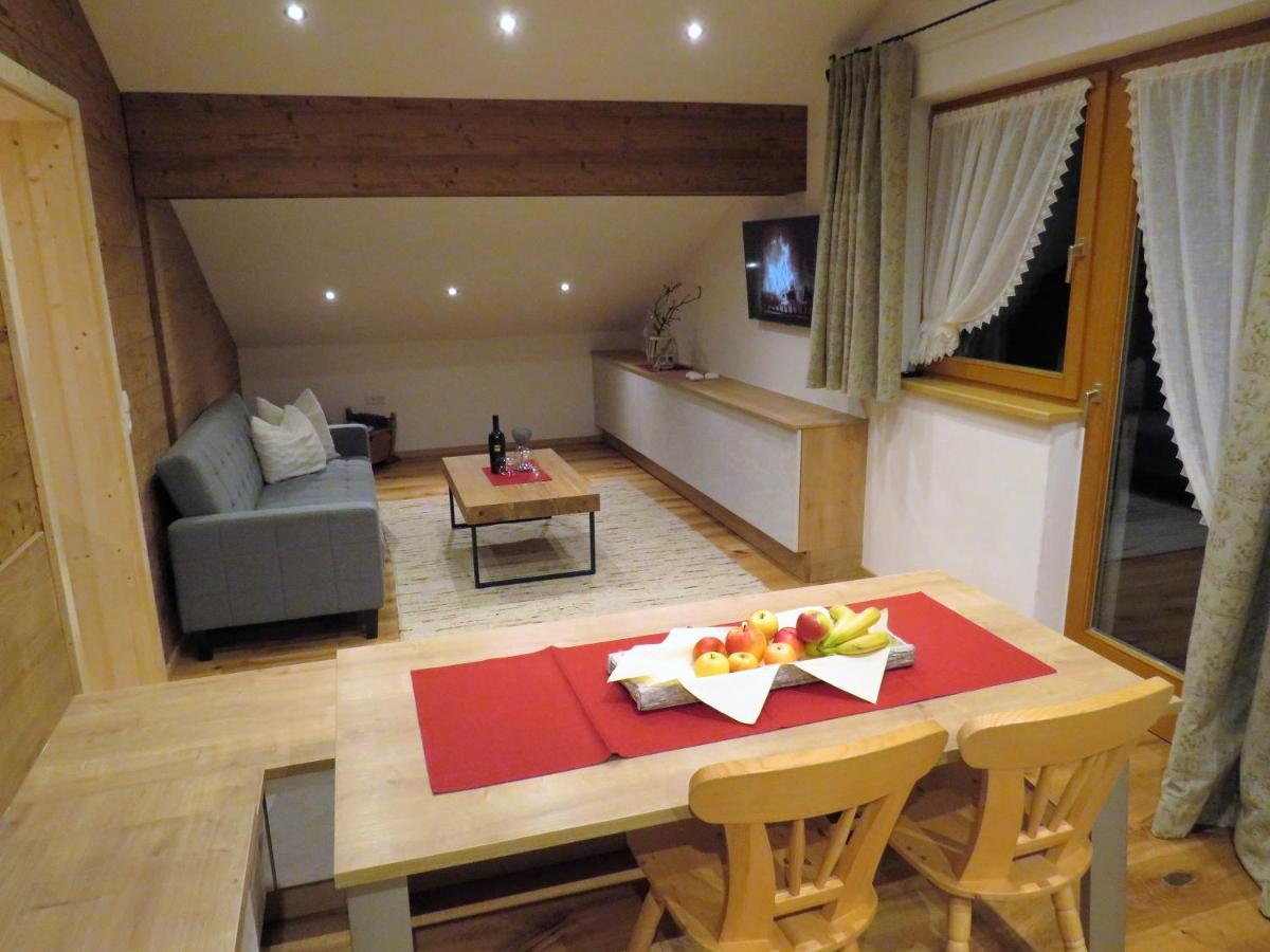 Haus Hubertus - Gaestehaus Sahler * Partenen