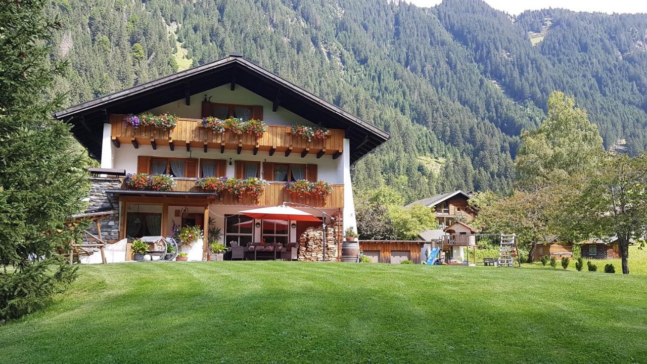 Haus Hubertus - Gaestehaus Sahler Partenen