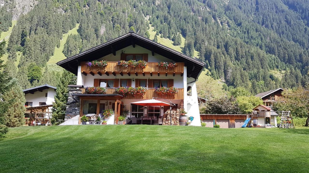 Apartment Haus Hubertus - Gaestehaus Sahler Partenen